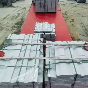 怀化 芝麻白仿形加直形路沿石出货日常