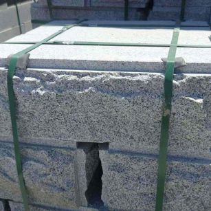 怀化 芝麻白花岗岩自然面成品