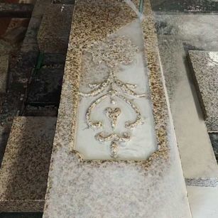 怀化 黄金麻花岗岩异形加工雕刻栏杆大柱