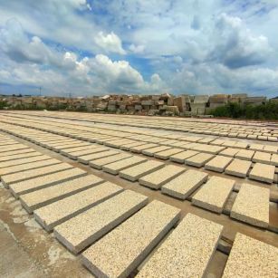 怀化 黄金麻花岗岩荔枝面地铺石防护中