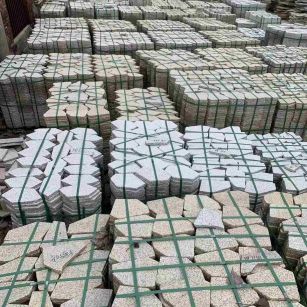 怀化 黄金麻白麻花岗岩荔枝面地铺石(冰裂纹)