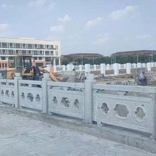 怀化 白麻花岗岩荔枝面河道栏杆