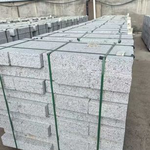 怀化 白麻花岗岩路沿石，弧形路沿石，道牙石，马路牙子，界石，路缘石，平沿石，直岩石，平缘石等