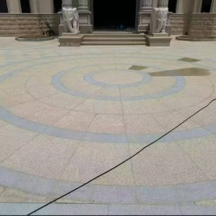 怀化 黄金麻芝麻灰花岗岩石材地铺拼接效果