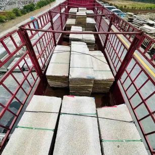 怀化 黄金麻花岗岩荔枝面，光面毛板装车完成