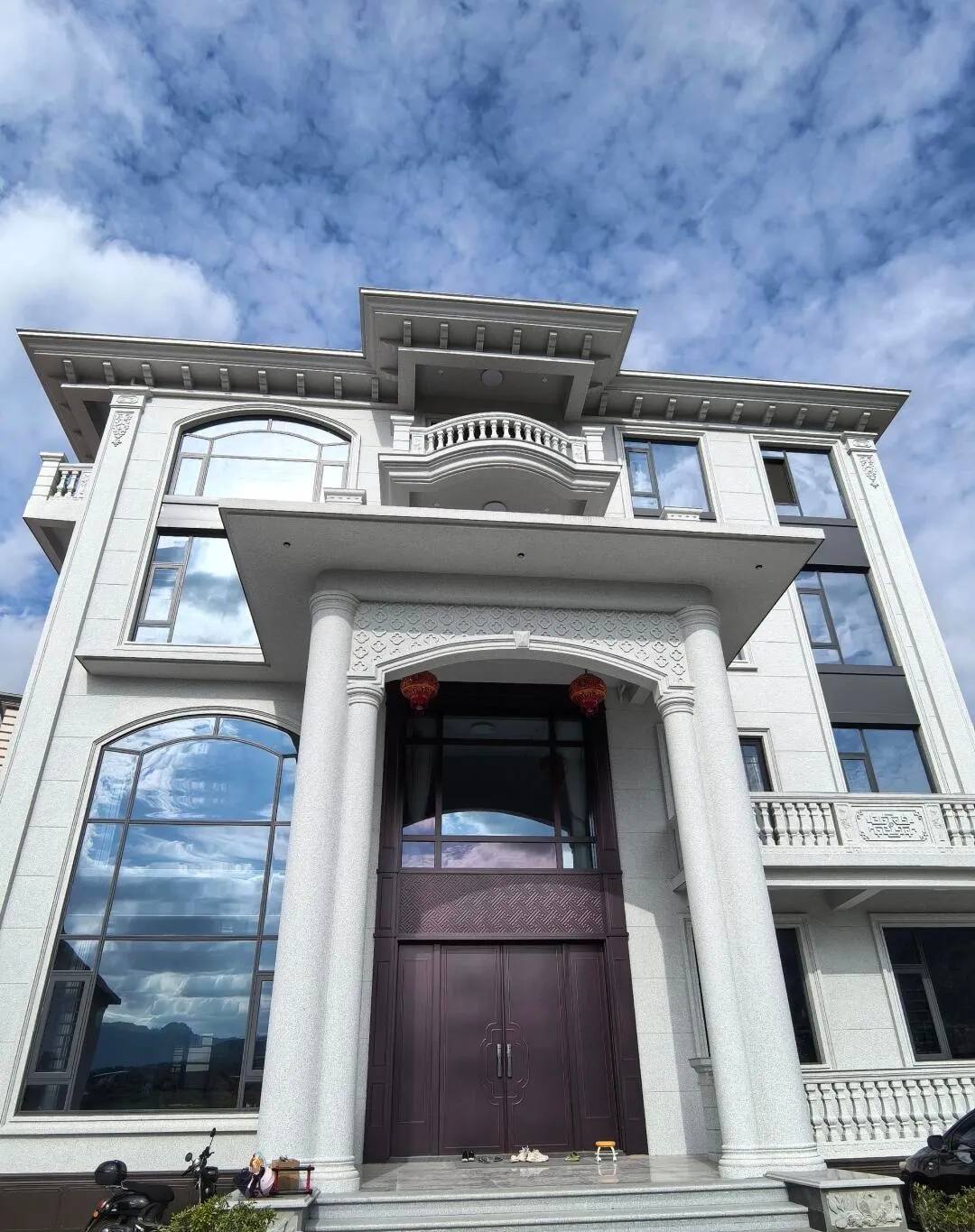 怀化白麻别墅外墙干挂石材效果示例