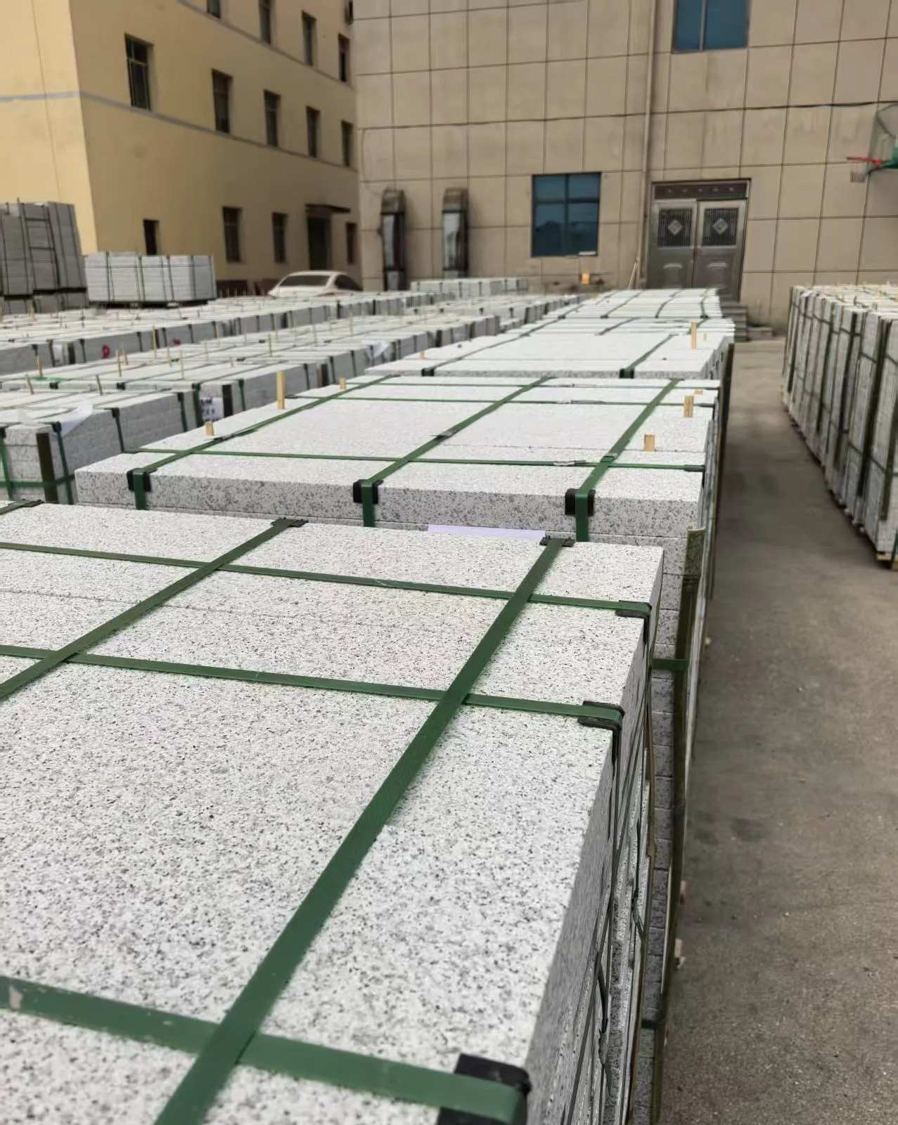 怀化 白麻花岗岩5.0公分荔枝面地铺石