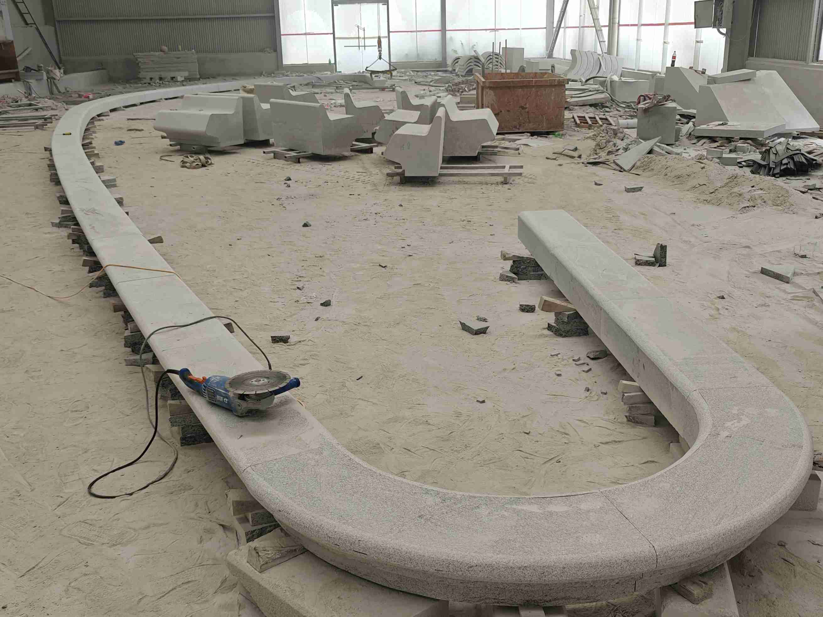 怀化 芝麻白花岗岩弧形花坛石，坐凳石