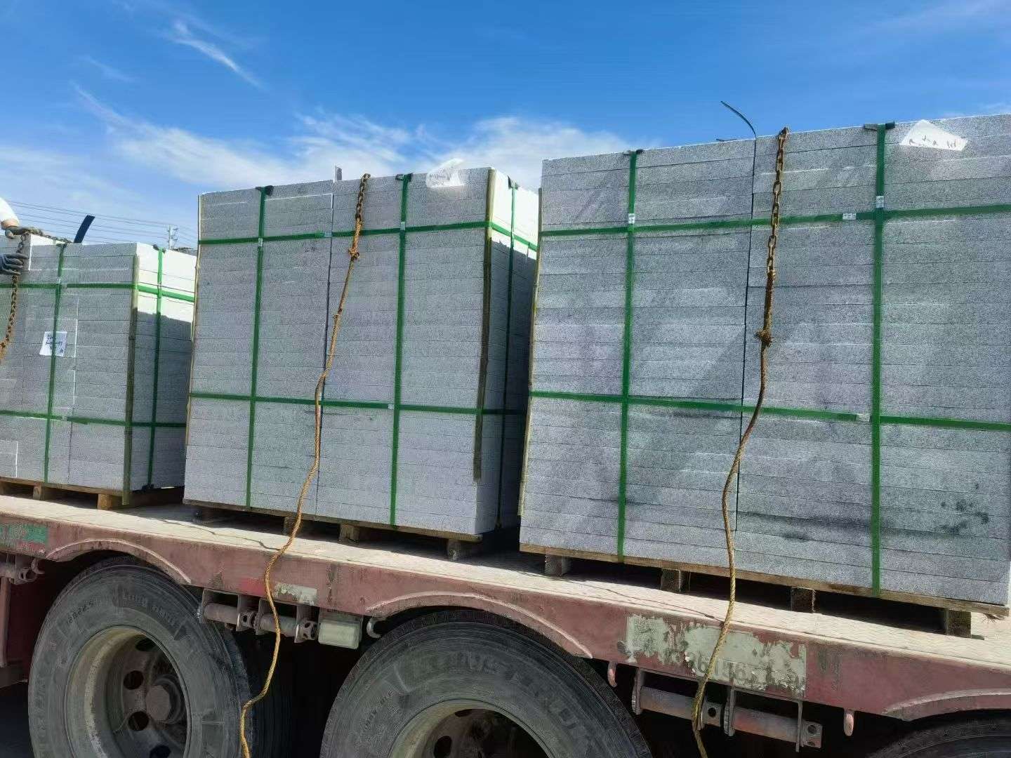 怀化 芝麻白花岗岩地铺石装车日常