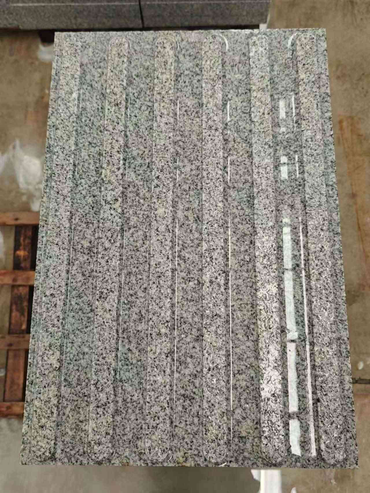 怀化 芝麻白花岗岩荔枝面雕刻盲道，盲条