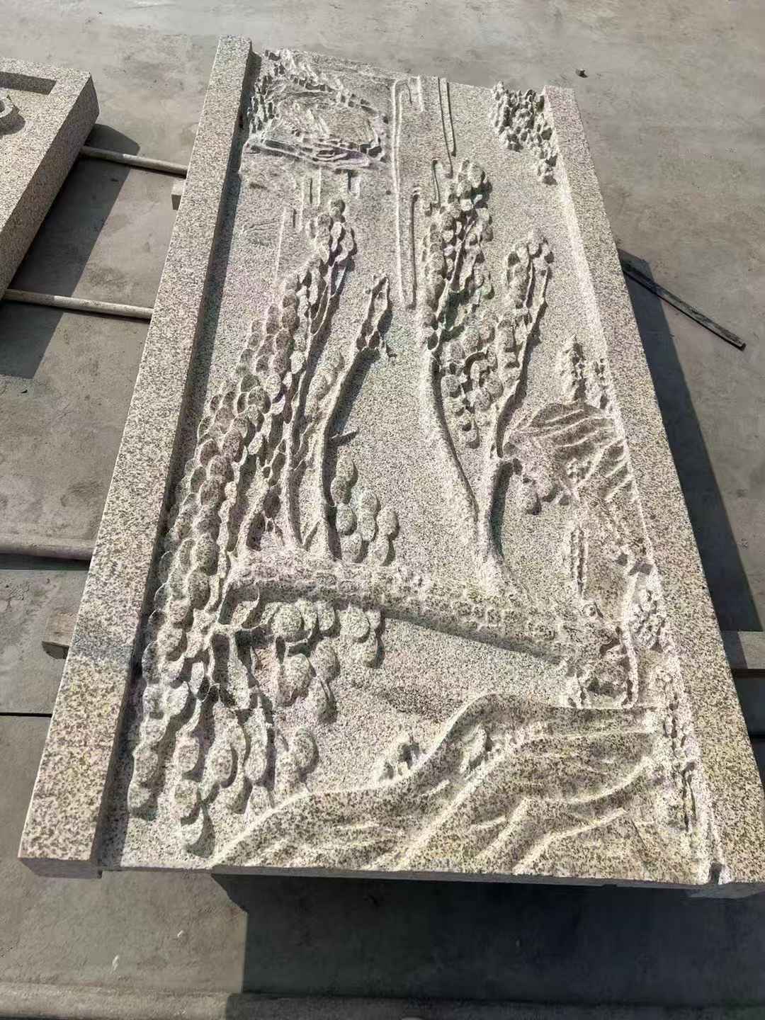 怀化 黄金麻雕刻板浮雕迎客松