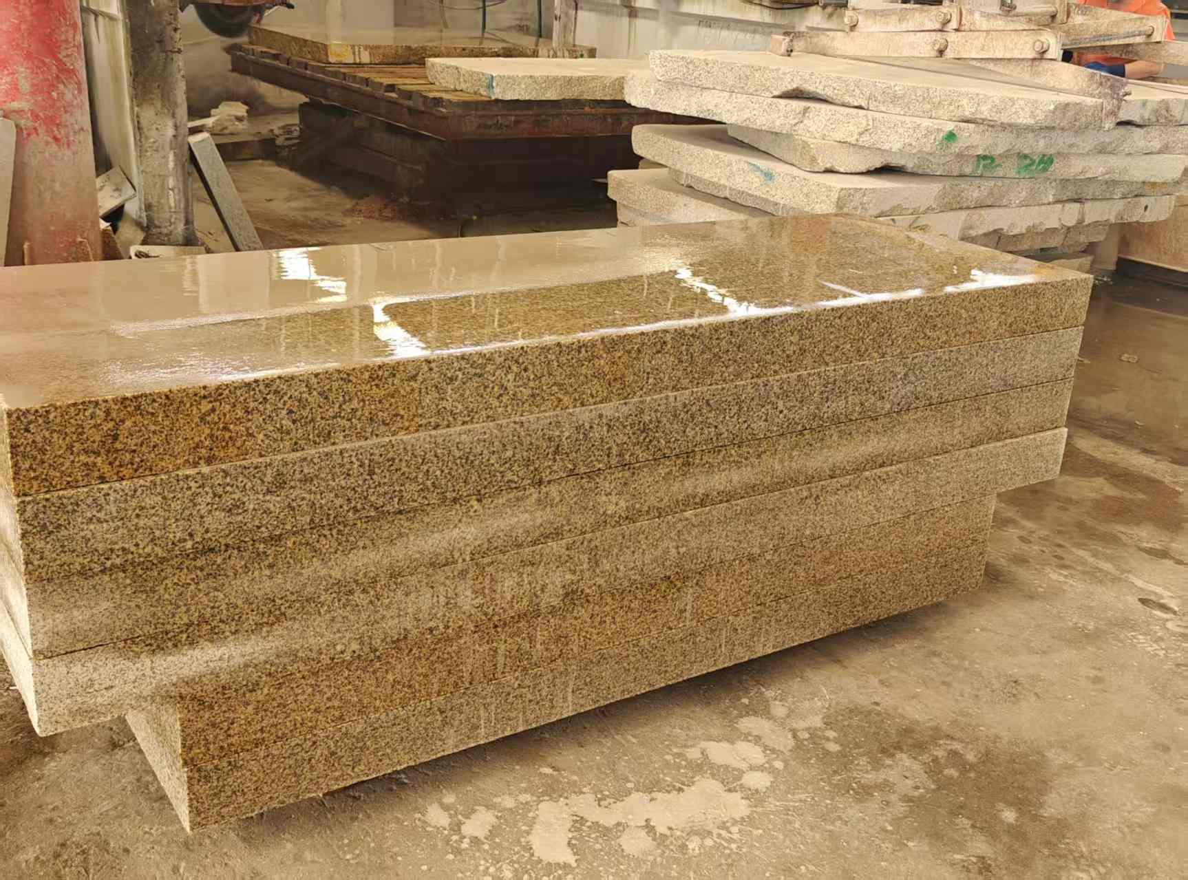 怀化 黄金麻栏杆料半成品加工中