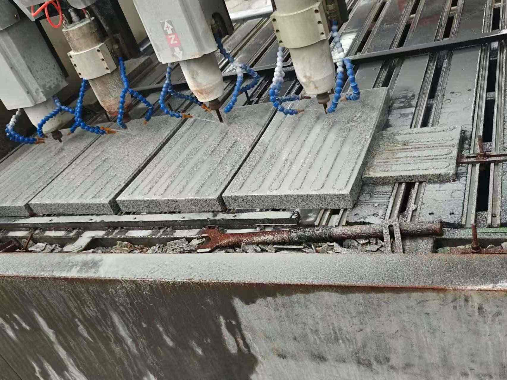 怀化 芝麻白花岗岩荔枝面盲道雕刻