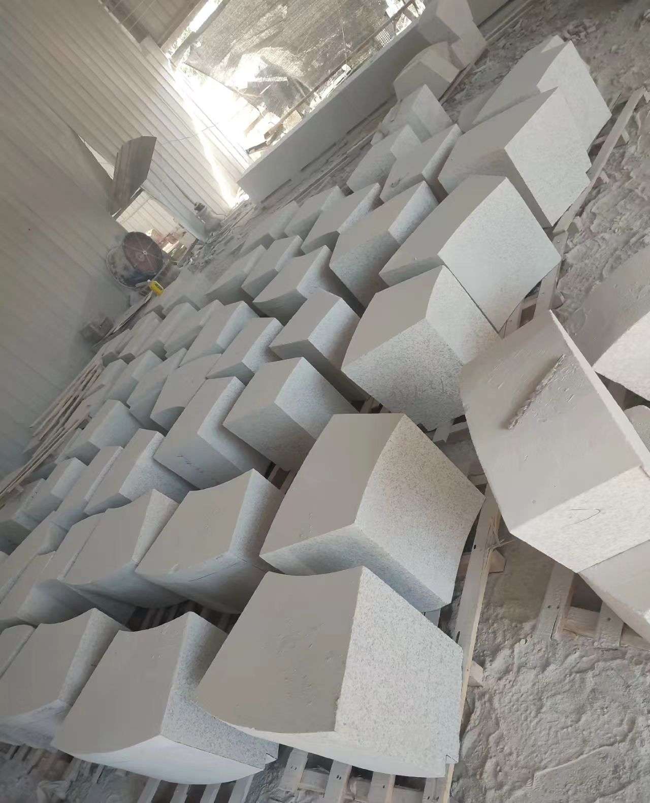 怀化 白麻花岗岩异形坐凳