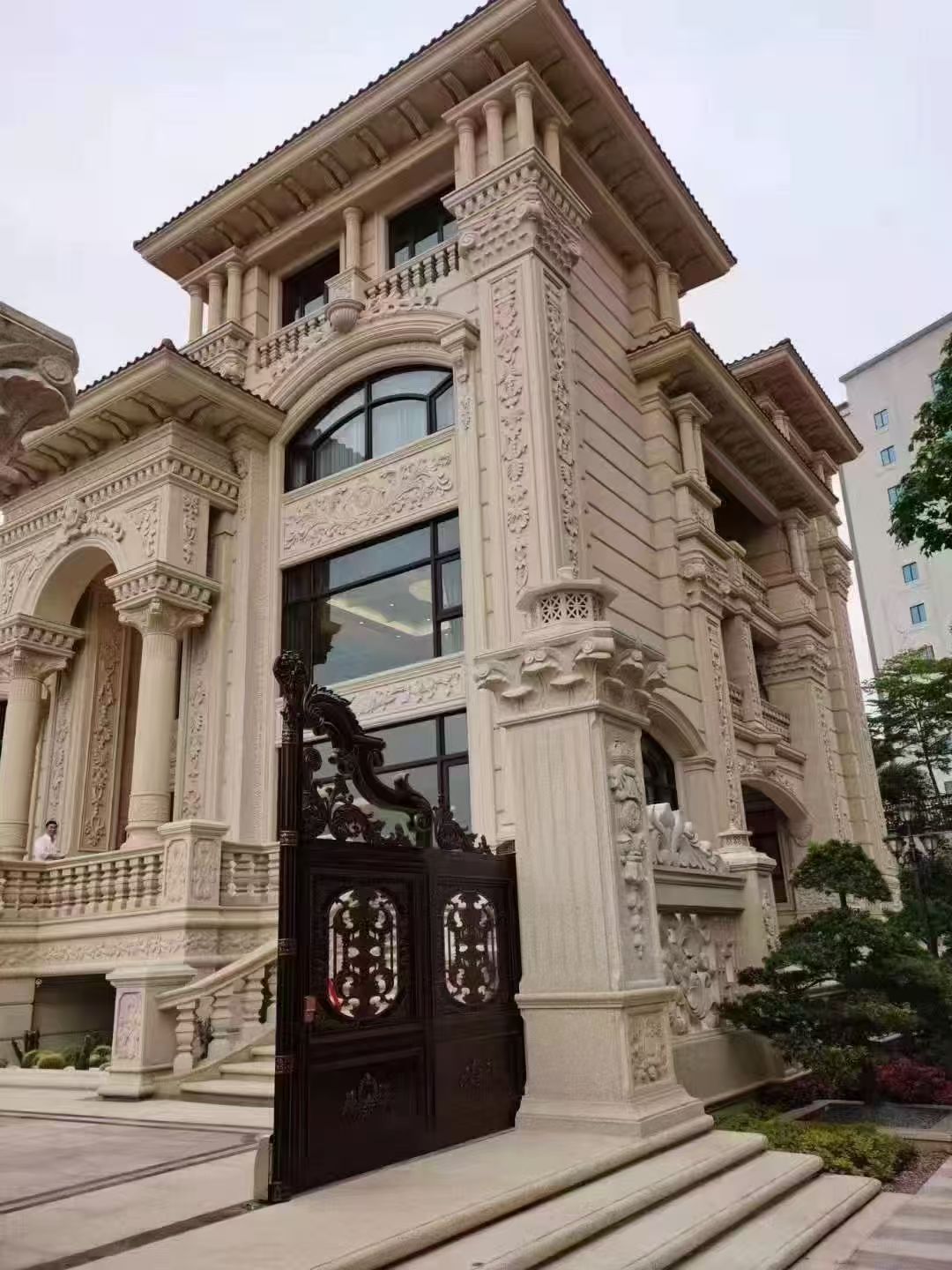 怀化 黄金麻花岗岩别墅外墙干挂效果展示