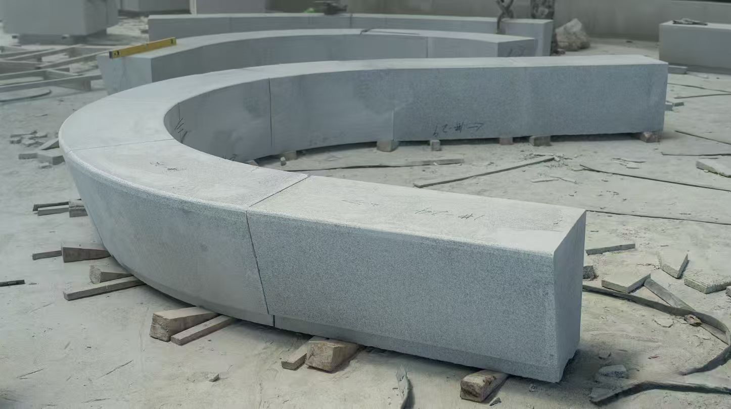 怀化 芝麻白花岗岩光面弧形坐凳
